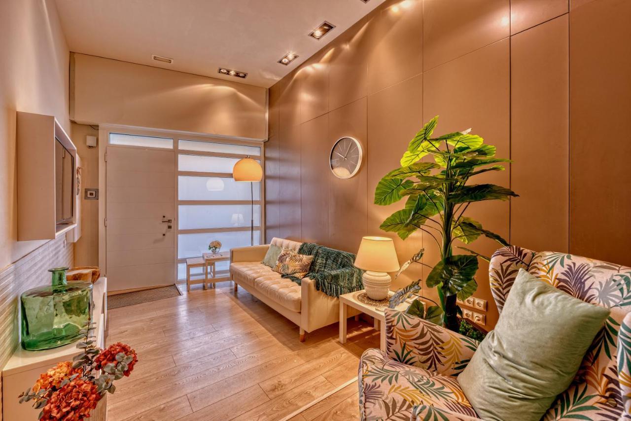 Gran Casa Al Lado De La Playa Y Barcelona Centro Vakantiehuis